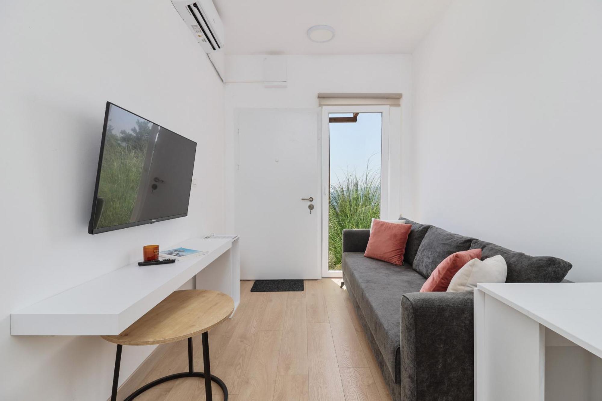 Adriatic Heights Aparthotel Kavac Exterior photo